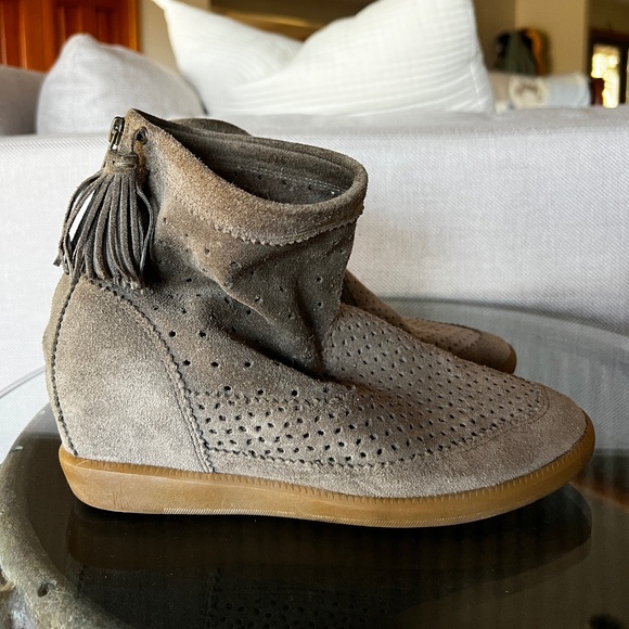 Isabel Marant Grey Cut Out Suede Tassel Embellished "Beslay" Wedge Ankle Boots - Picture 5 of 9
